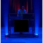 ⁦עמדת DJ מתקפלת Apextone ADJ Aluminium II בצבע שחור⁩ – תמונה ⁦4⁩