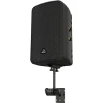 רמקול מוגבר להתקנות Behringer CE500D עם מתקן לקיר