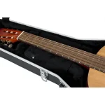 ⁦קייס קשיח לגיטרה קלאסית Gator Classical Guitar Case⁩ – תמונה ⁦3⁩