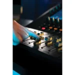 ⁦מיקסר דיגיטלי Peavey Aureus 28⁩ – תמונה ⁦5⁩
